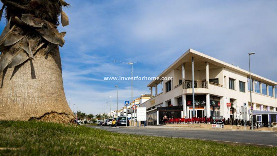 Nybyggnad - Villa - Orihuela Costa - Vistabella Golf
