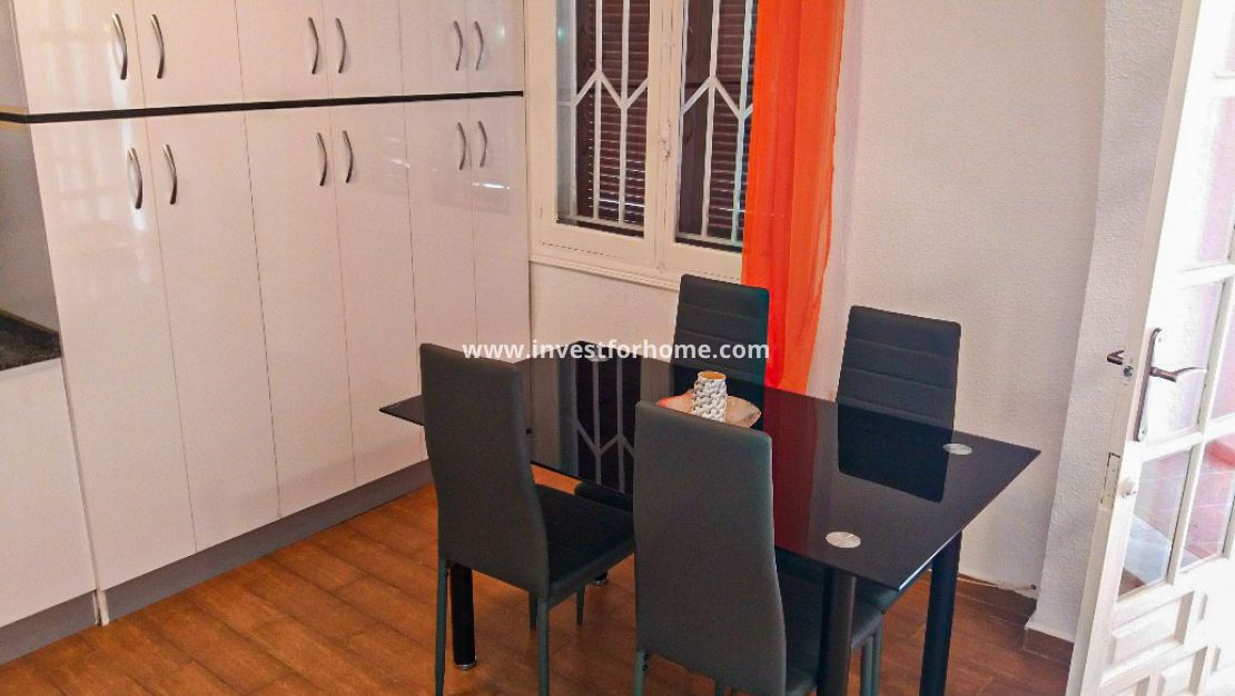 A vendre, Bungalow, renové, Nueva Torrevieja, Calas Blanca, Centre Habaneras, Torrevieja