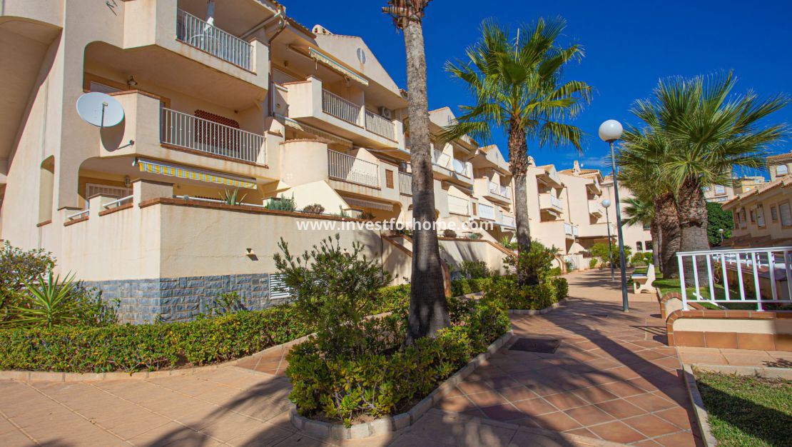 Apartment for sale, close to the beach, in Orihuela Costa