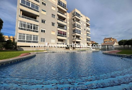 Apartment - Sale - Torrevieja - aguas nuevas