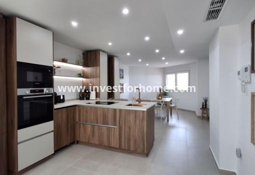 Apartment - Sale - Torrevieja - Centro