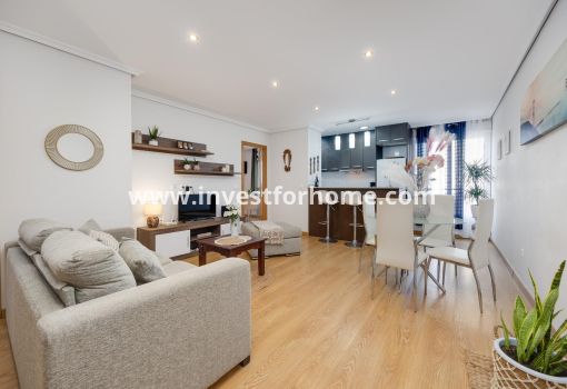 Apartment - Sale - Torrevieja - Centro