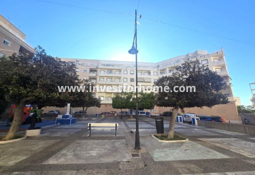 Apartment - Sale - Torrevieja - Centro