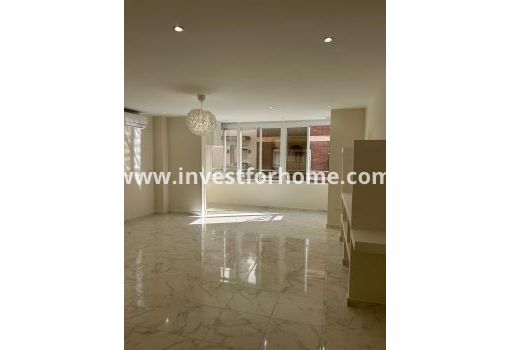 Appartement - Verkoop - Torrevieja - Centro