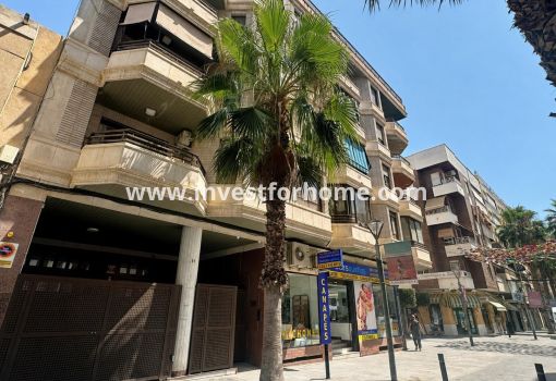 Appartement - Verkoop - Torrevieja - Centro