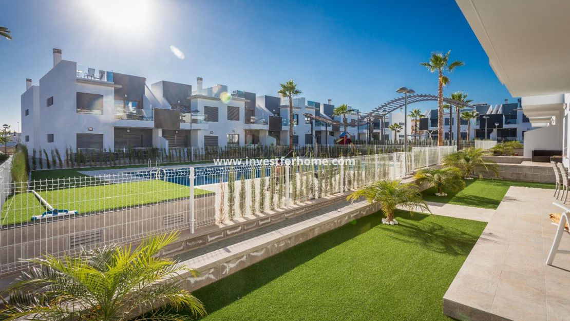 Bungalow, nuevo, pilar de la horadada, jardin, solarium, se vende, nuevo, moderno