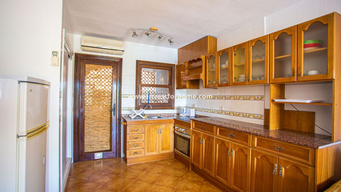 Buy an apartment in Orihuela costa, Alicante