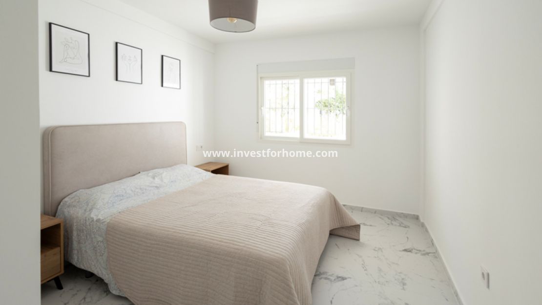 Calas Blancas, Torrevieja, Torreblanca, Torrelamata, Los Angeles, La Mata, 