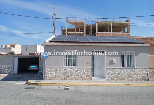 Chalet - Reventa - Los Montesinos - PUEBLO CENTRO