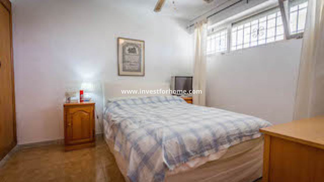 Costa Blanca Torrevieja Mar Azul La veleta