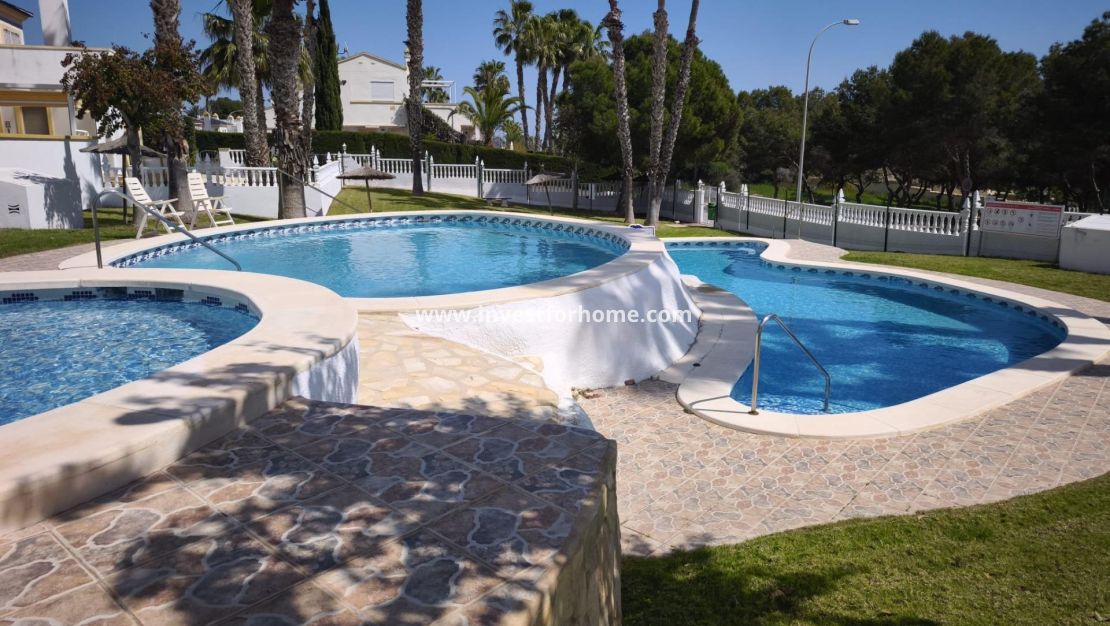 Försäljning - Bungalow - Orihuela Costa - Villamartín-las Filipinas