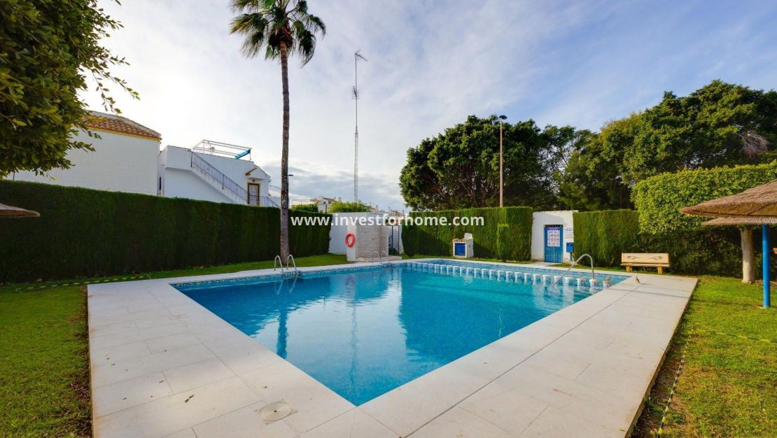 Försäljning - Bungalow - Torrevieja - La Siesta - El Salado - Torreta