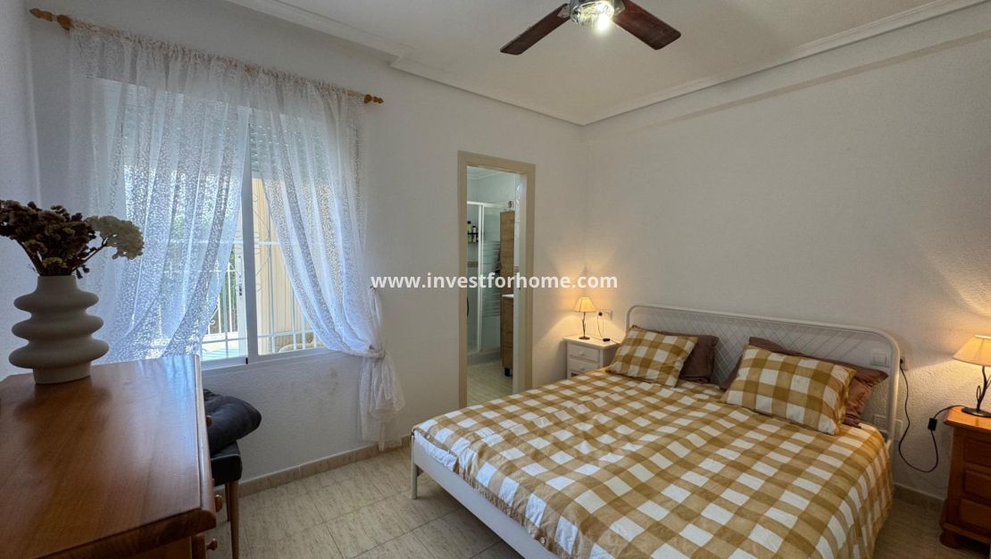 Försäljning - Bungalow - Torrevieja - La Siesta - El Salado - Torreta
