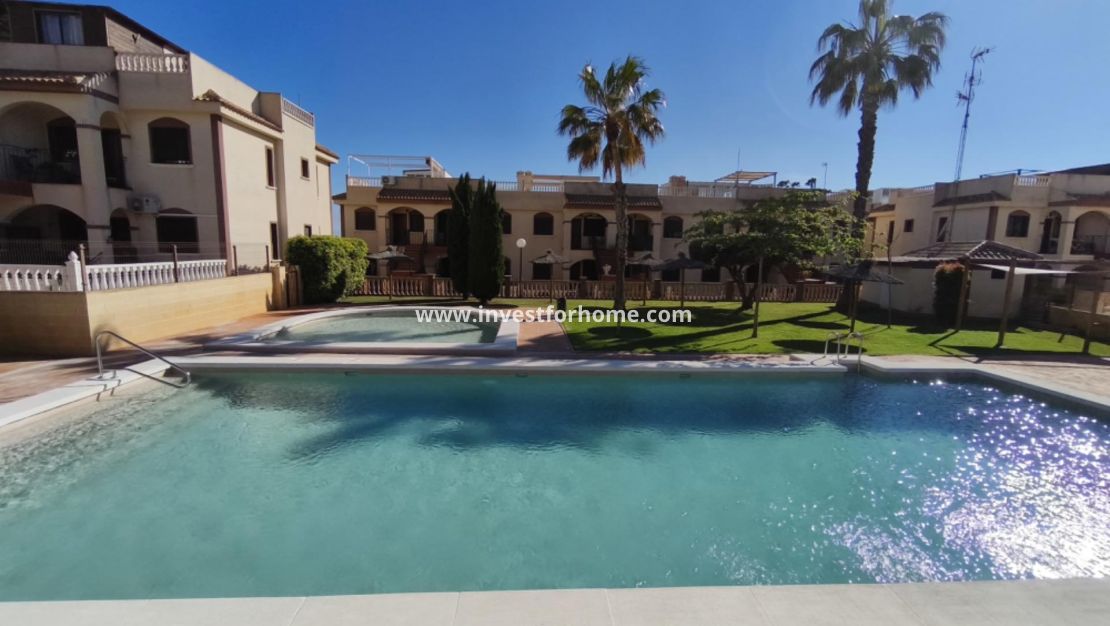 Försäljning - Bungalow - Torrevieja - Parque Acuático - Sector 25