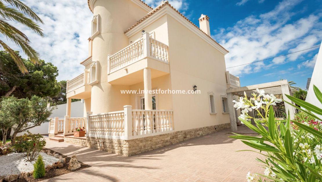 Försäljning - Friliggande Villa - Orihuela Costa - Cabo Roig