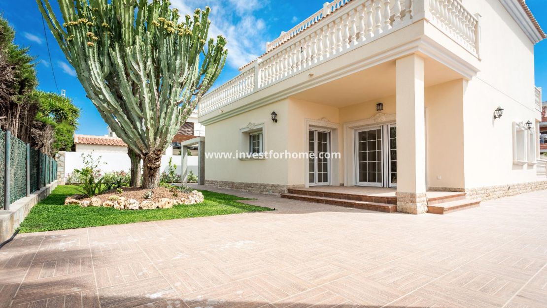 Försäljning - Friliggande Villa - Orihuela Costa - Cabo Roig