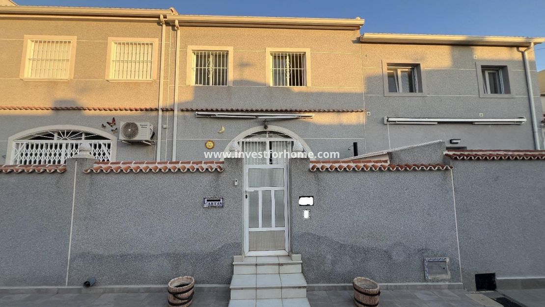 Försäljning - Hus - Torrevieja - La Siesta - El Salado - Torreta