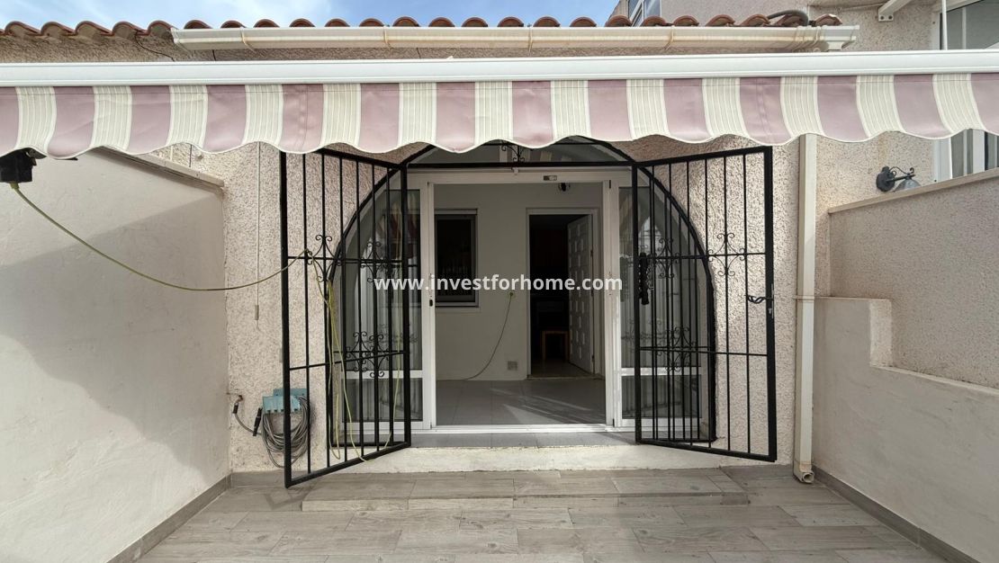 Försäljning - Hus - Torrevieja - La Siesta - El Salado - Torreta