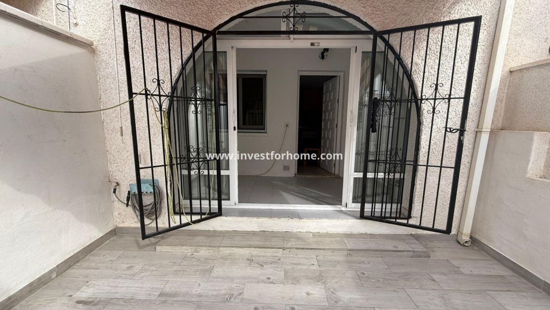 Försäljning - Hus - Torrevieja - La Siesta - El Salado - Torreta