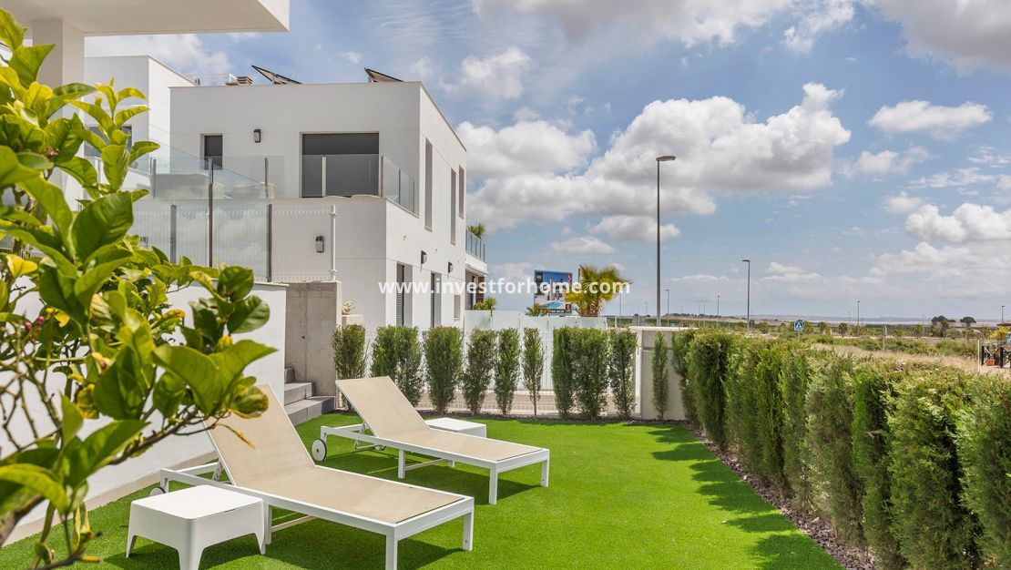 Försäljning - Lägenhet - Orihuela Costa - Entre Naranjos Vistabella Golf