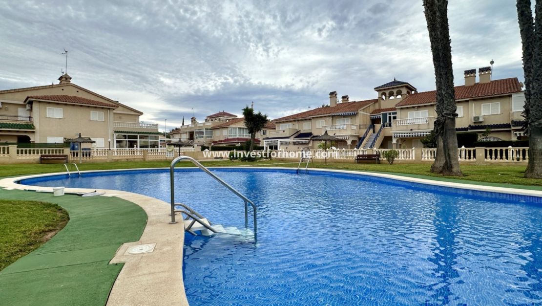 Försäljning - Lägenhet - Orihuela Costa - Inland