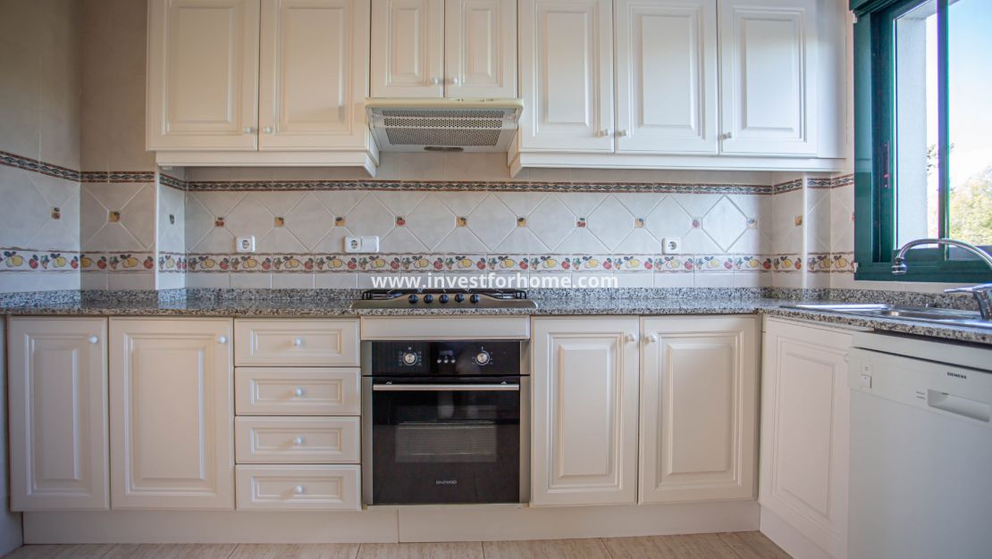 Försäljning - Lägenhet - Orihuela Costa - Lomas De Campoamor Golf