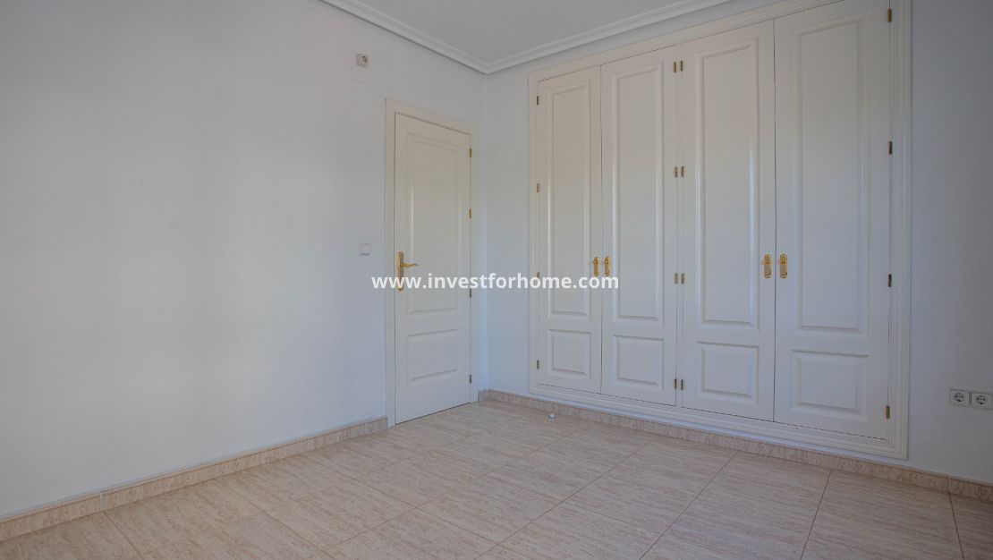 Försäljning - Lägenhet - Orihuela Costa - Lomas De Campoamor Golf