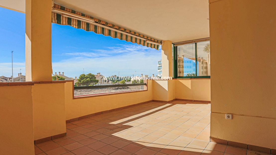 Försäljning - Lägenhet - Orihuela Costa - Lomas De Campoamor Golf