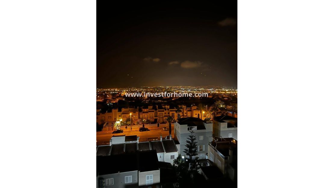 Försäljning - Lägenhet - Torrevieja - aguas nuevas