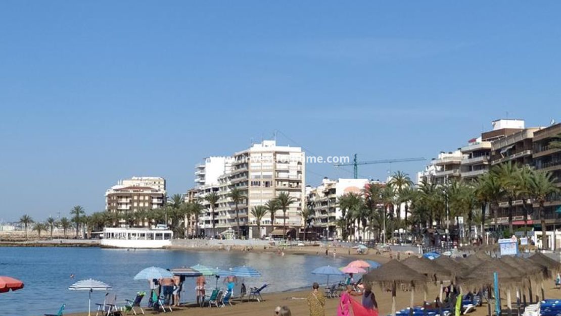 Försäljning - Lägenhet - Torrevieja - CENTRO CASCO URBANO