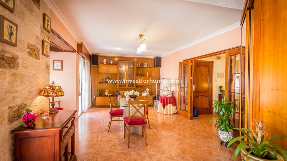 Försäljning - Lägenhet - Torrevieja - Centro