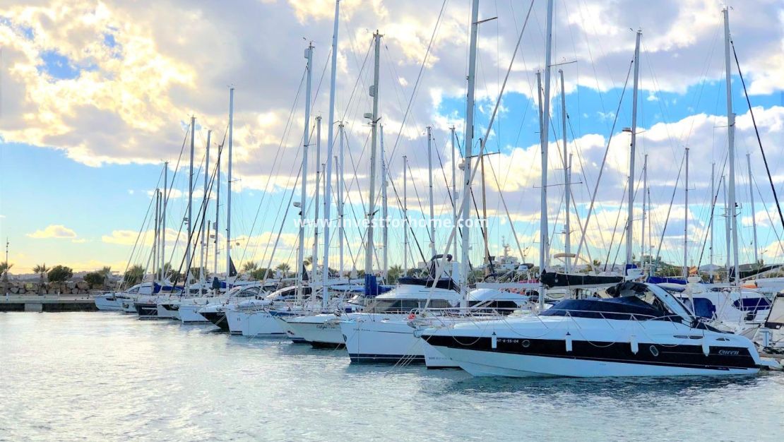 Försäljning - Lägenhet - Torrevieja - Centro