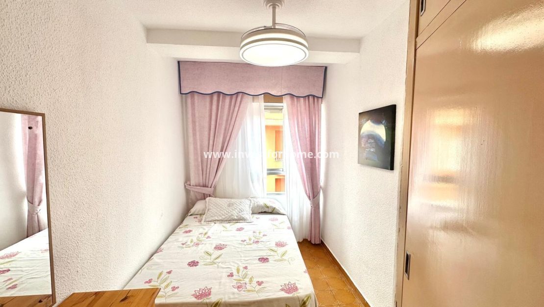 Försäljning - Lägenhet - Torrevieja - Centro