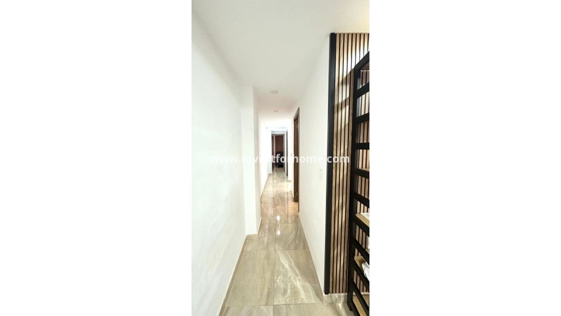 Försäljning - Lägenhet - Torrevieja - Centro