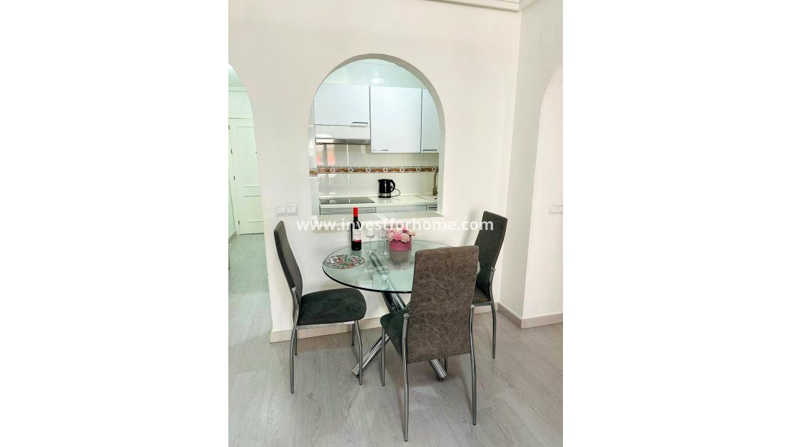 Försäljning - Lägenhet - Torrevieja - Centro