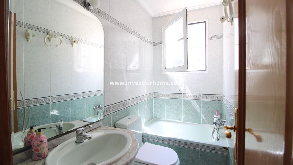 Försäljning - Lägenhet - Torrevieja - Centro