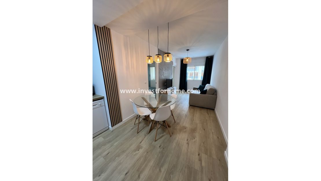 Försäljning - Lägenhet - Torrevieja - Centro