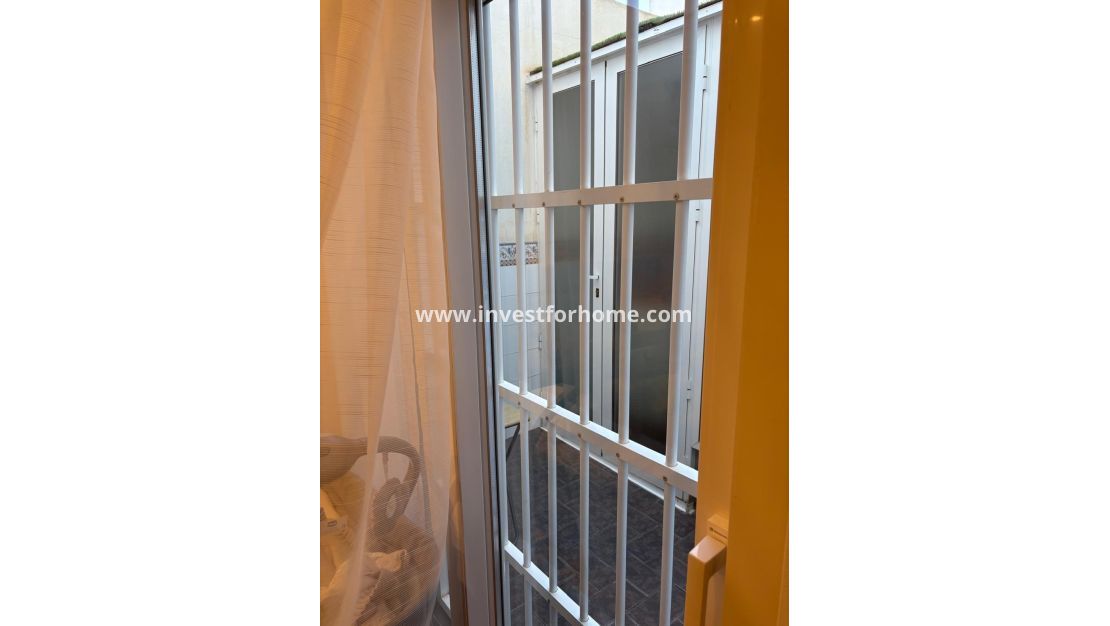 Försäljning - Lägenhet - Torrevieja - Centro