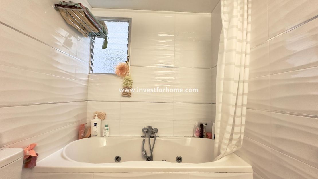 Försäljning - Lägenhet - Torrevieja - Centro