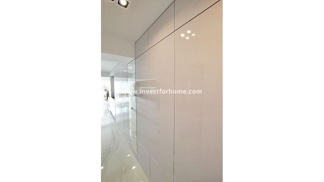 Försäljning - Lägenhet - Torrevieja - Centro