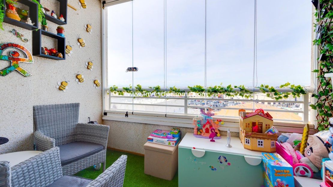 Försäljning - Lägenhet - Torrevieja - Centro