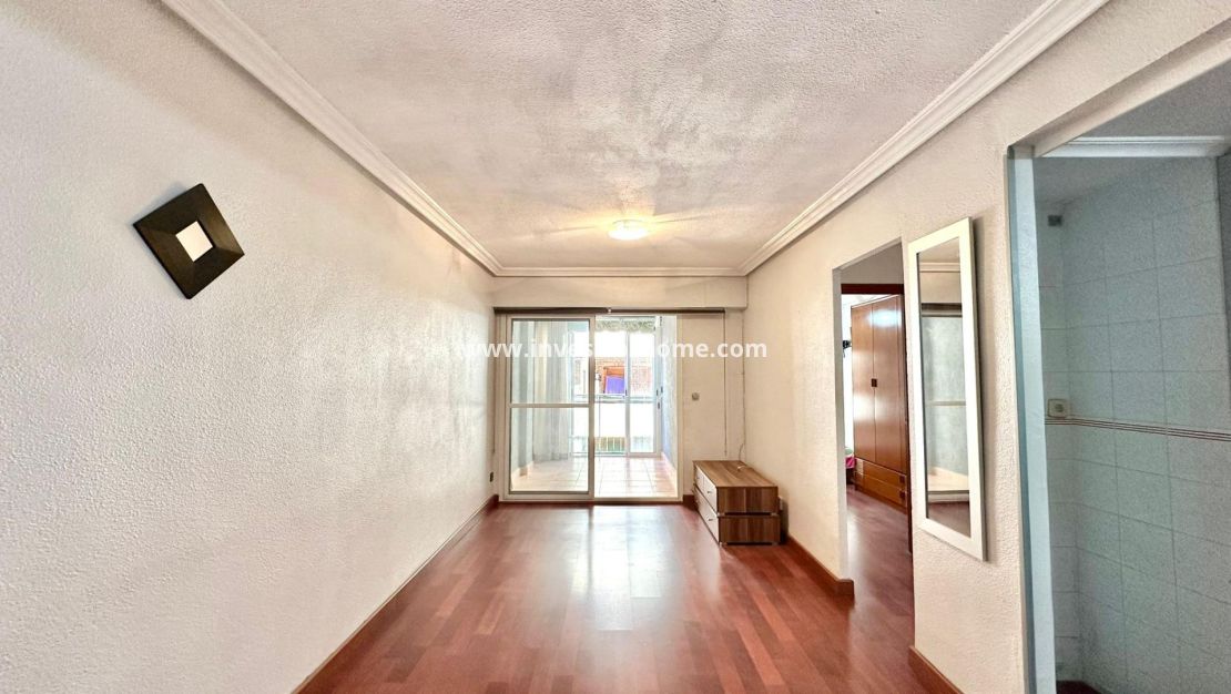 Försäljning - Lägenhet - Torrevieja - Centro