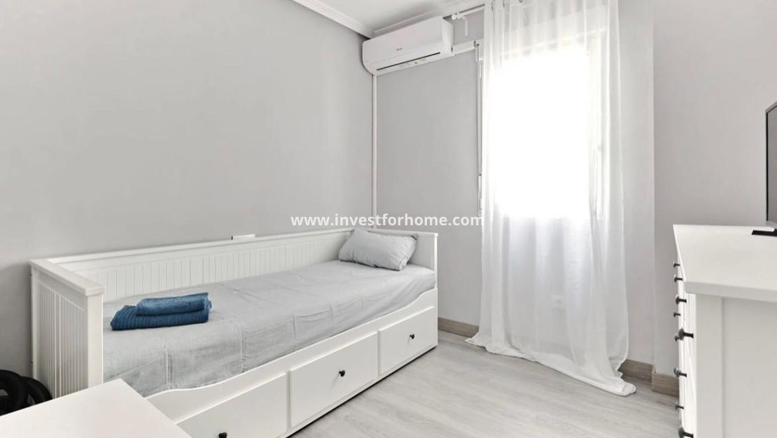 Försäljning - Lägenhet - Torrevieja - Centro