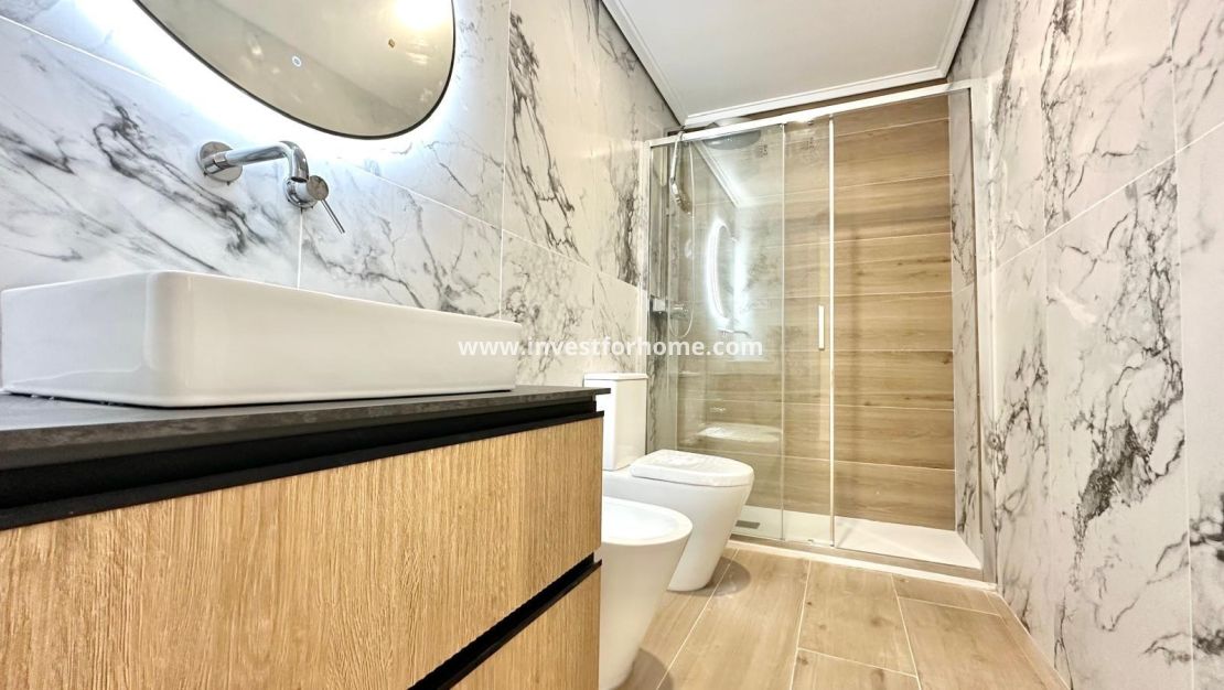 Försäljning - Lägenhet - Torrevieja - Centro