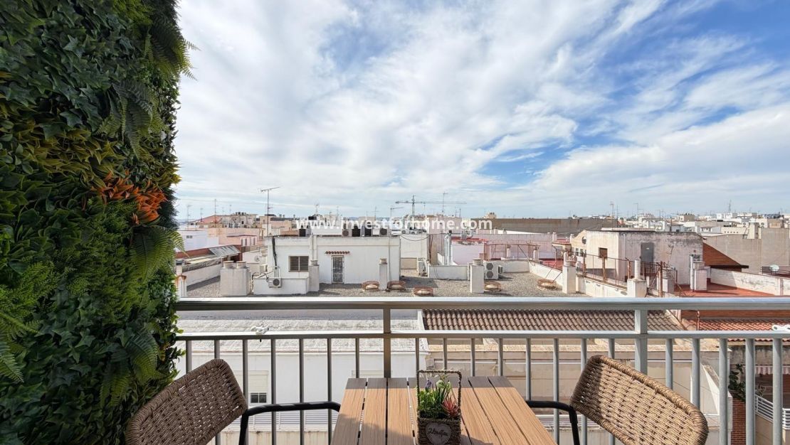 Försäljning - Lägenhet - Torrevieja - Centro