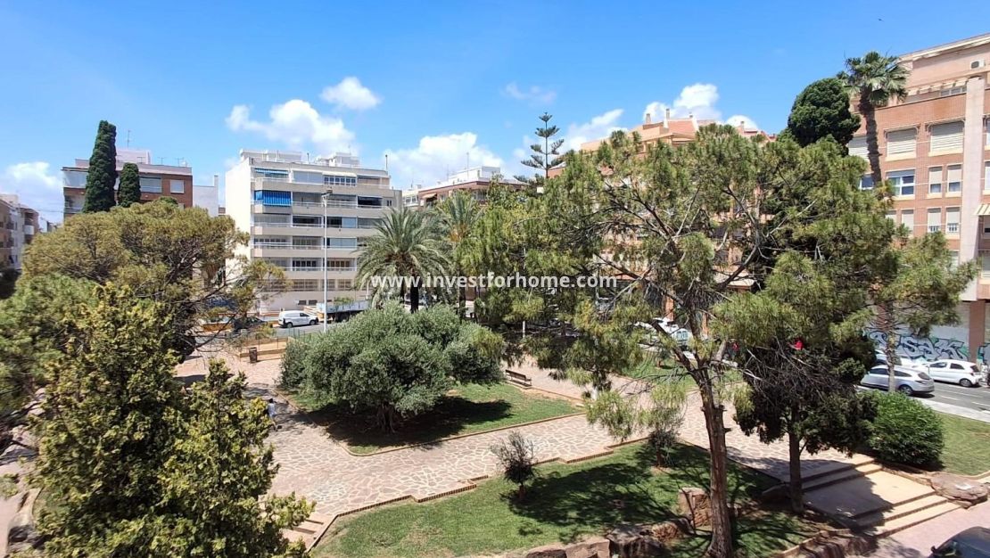 Försäljning - Lägenhet - Torrevieja - Centro