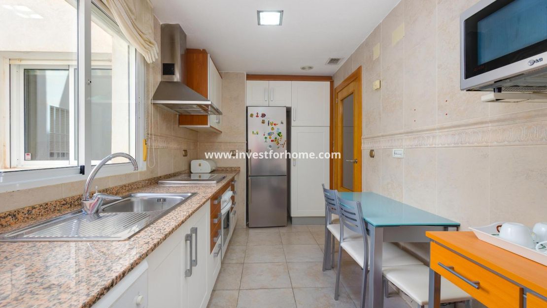 Försäljning - Lägenhet - Torrevieja - Centro