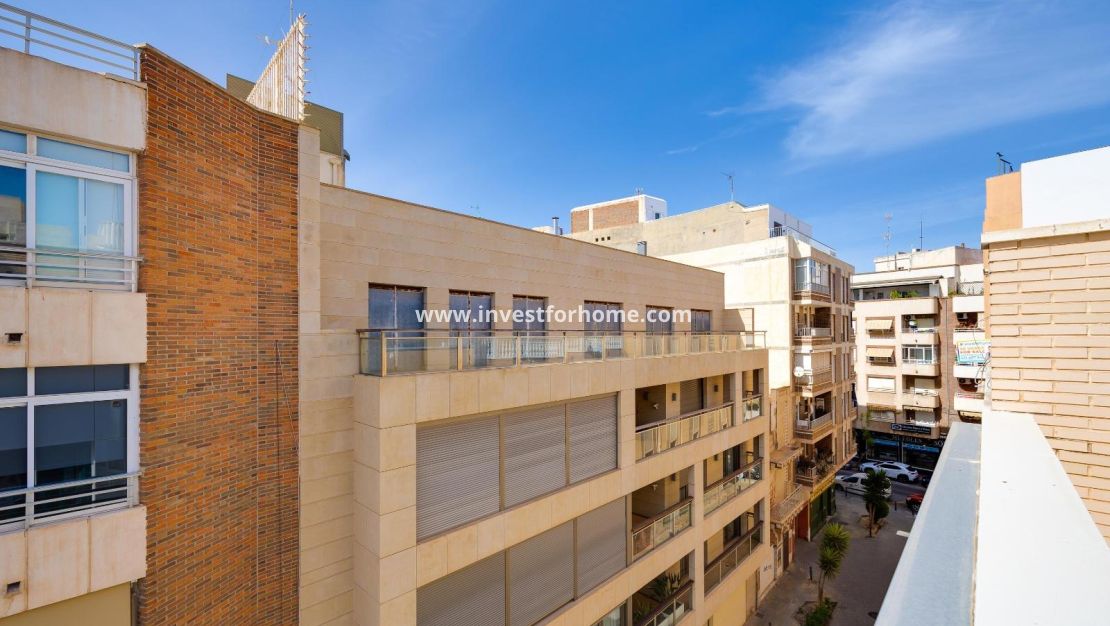 Försäljning - Lägenhet - Torrevieja - Centro