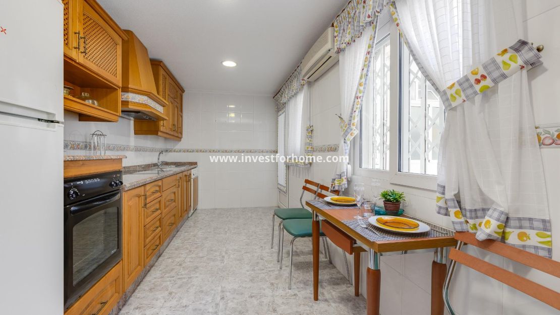 Försäljning - Lägenhet - Torrevieja - Centro