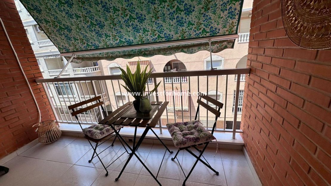 Försäljning - Lägenhet - Torrevieja - Centro